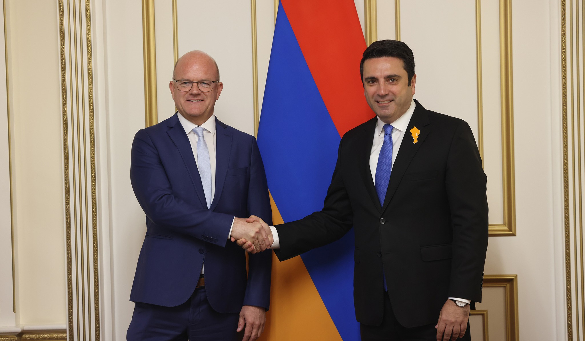 ԱԺ նախագահը Ֆրանկոֆոնիայի դիտորդների հետ քննարկել է ընտրական գործընթացները