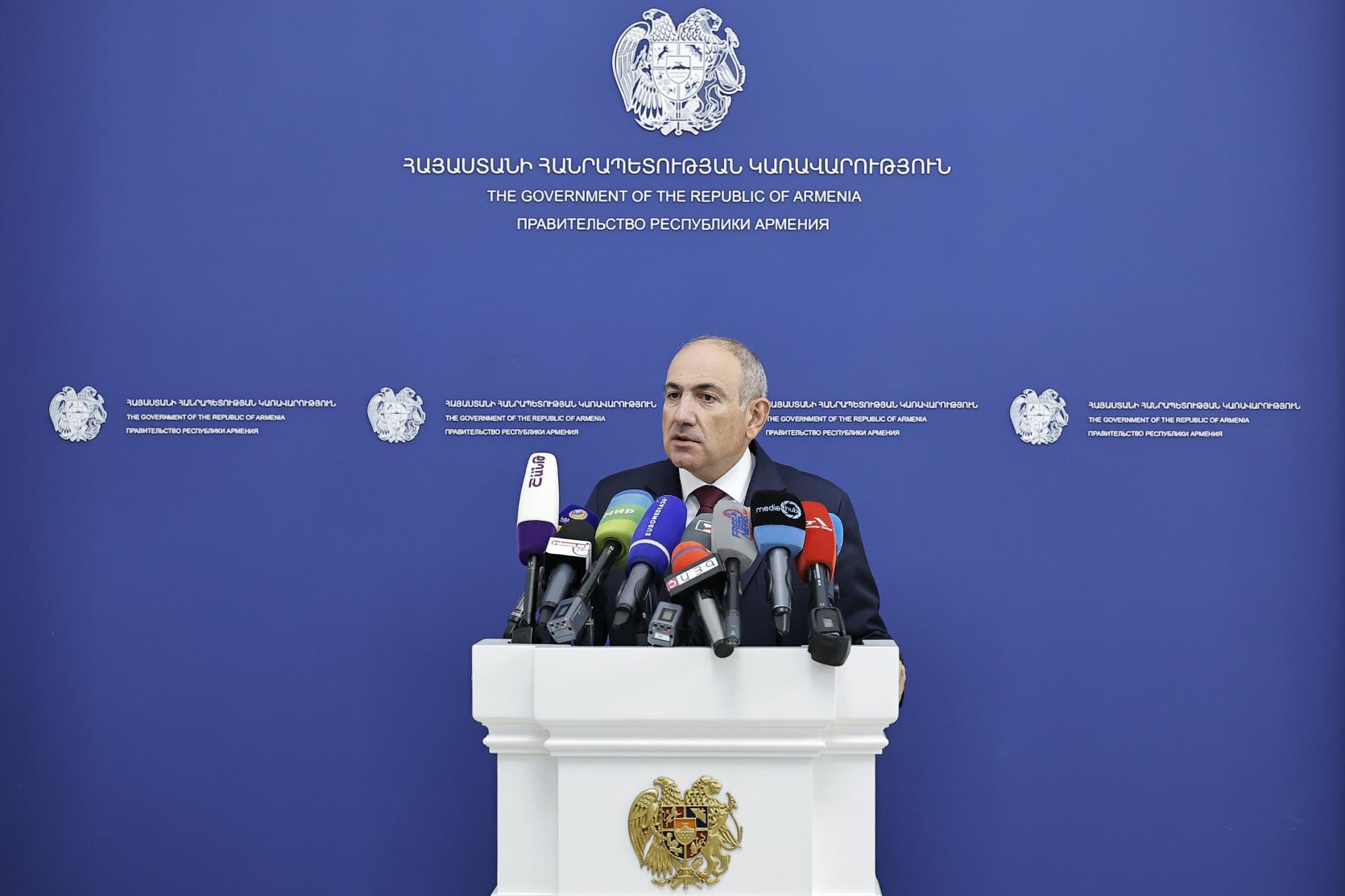 Վարչապետ Փաշինյանը պատասխանում է լրագրողների հարցերին. ուղիղ